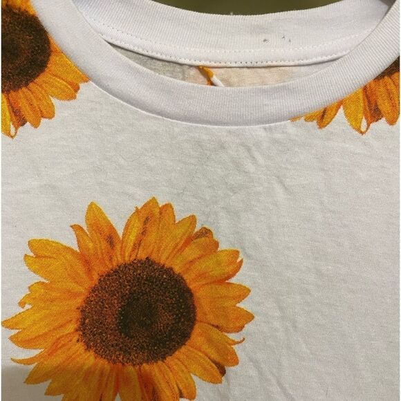 On Fire SZ Small Open Tie Back Sunflower Print Cop T-Shirt Festival Y2K Floral - Picture 9 of 10